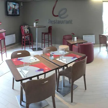 호텔 Campanile Reims Est - 3*