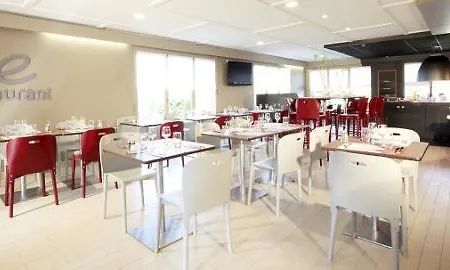 Campanile Reims Est - Hotel