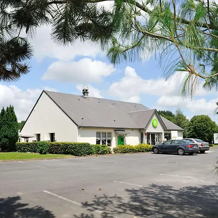 Campanile Reims Est - Hotel