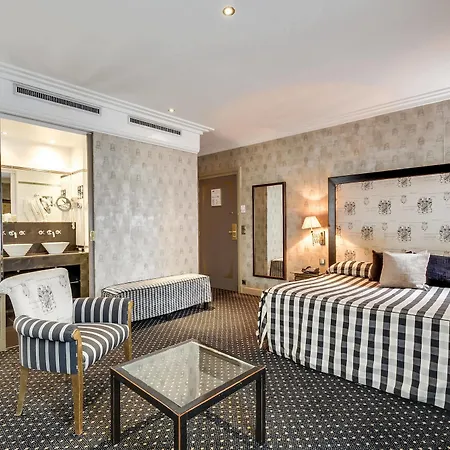 호텔 Campanile Reims Est - 3*