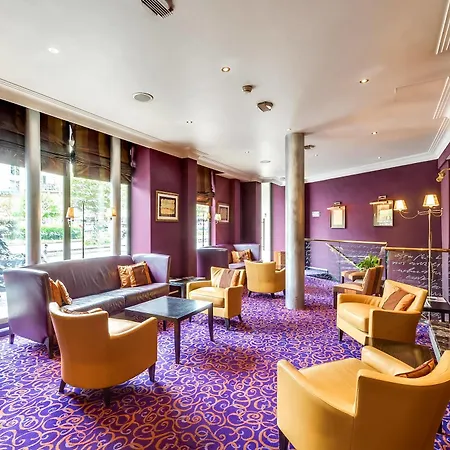 Campanile Reims Est - Hotel 3*