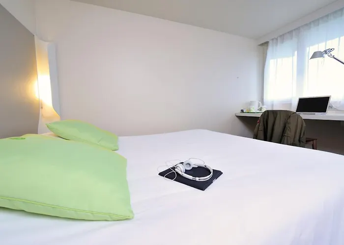 Otel Campanile Reims Est - 3*