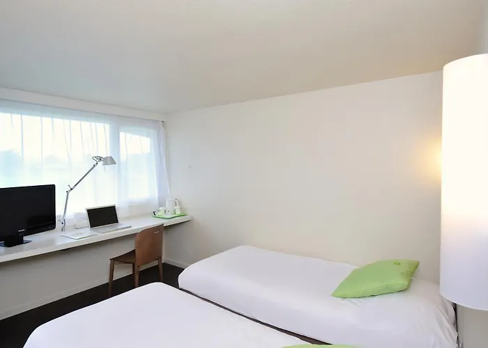 Otel Campanile Reims Est -