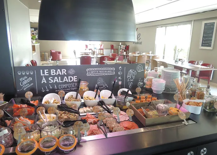 Campanile Reims Est - Otel Taissy